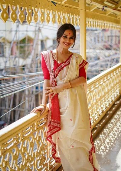 Zwab Women's Cotton Silk Soft Jamdani Sarees With Attach Unstitched Blouse Piece (Off White)