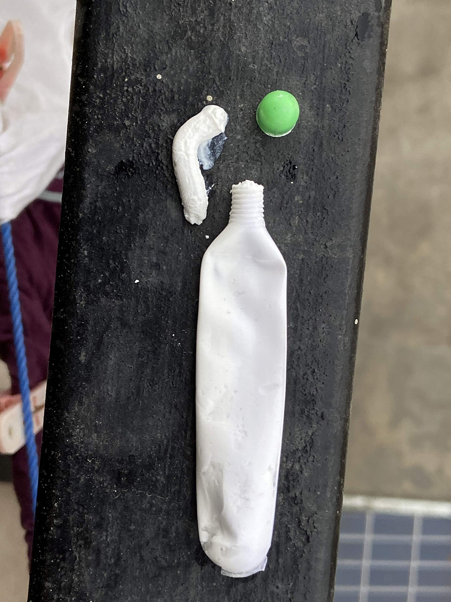 Zegel Pan Chuna Paan Chuna , Supari Chuna) Pan Choona, पान मà¥‡à¤‚ लà¤—ानà¥‡ वाला à¤šà¥ना , Supari Chuna, (Calcium Carbonate ) Pack of 5 Tubes